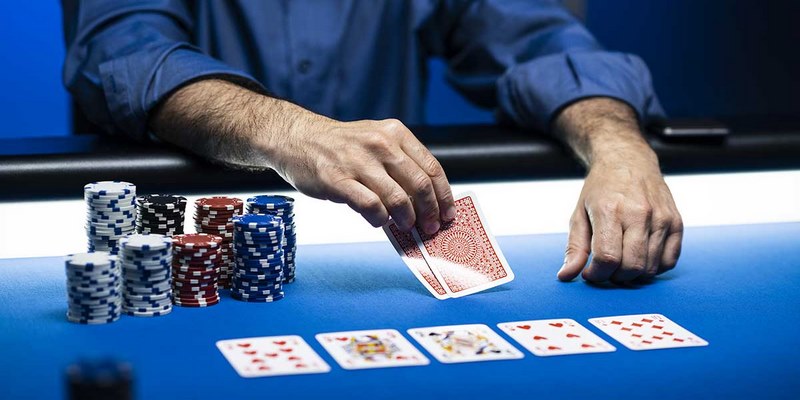 Thuật ngữ Poker đánh giá cách chơi của đối thủ